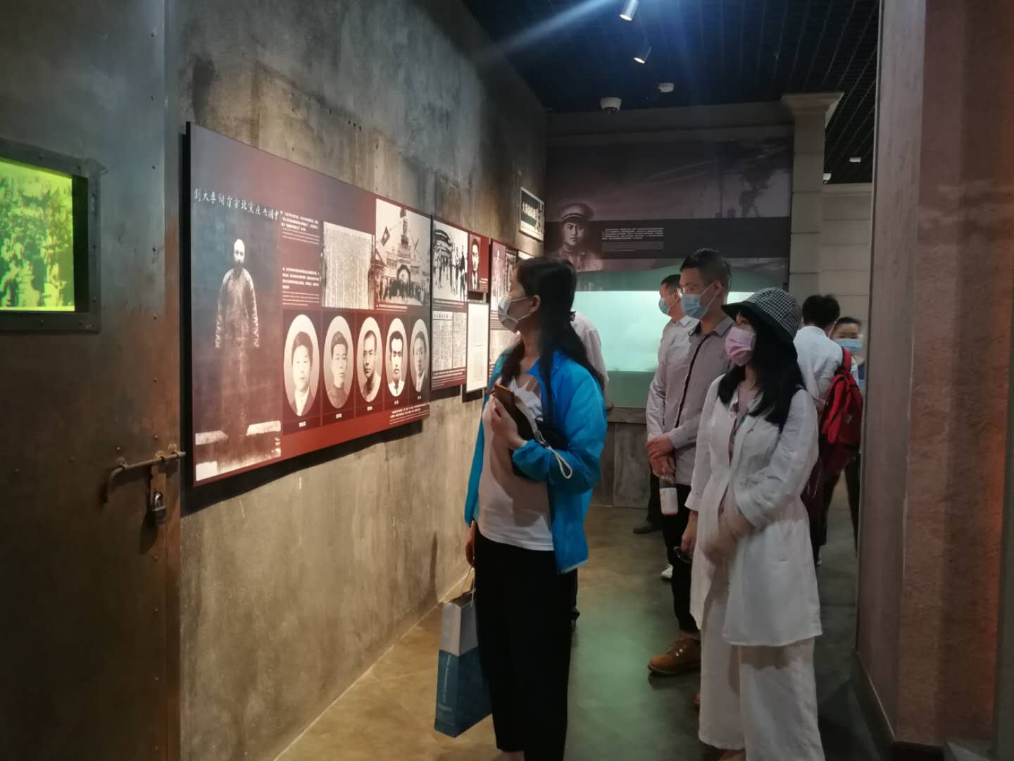 聆聽(tīng)歷史足音，緬懷崢嶸歲月 公司員工參觀武漢革命博物館(圖1)