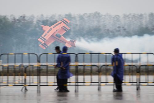 空中F1車都展翅！(圖4)