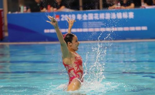 “水上芭蕾”究竟有多美？全國(guó)花樣游泳錦標(biāo)賽武漢“綻放”（附精美圖集）
